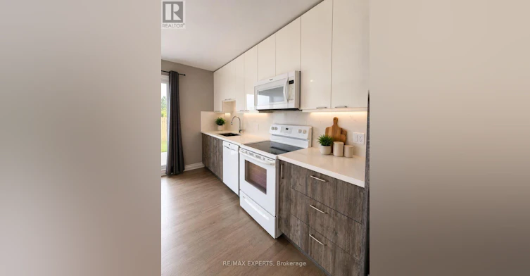 REAR-15 Gayla Street, Vaughan, ON, L4J 6W2 - 4