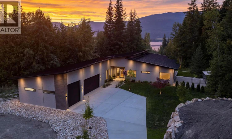 5147 Sunset Drive