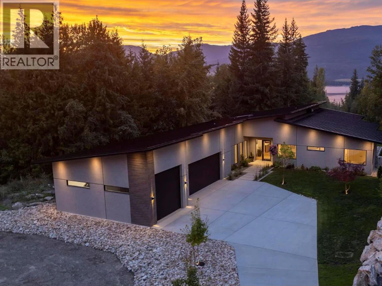 5147 Sunset Drive, Eagle Bay, BC, V0E 1T0