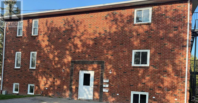 3-565 Emma Street, Gananoque, ON, K7G 2Y6