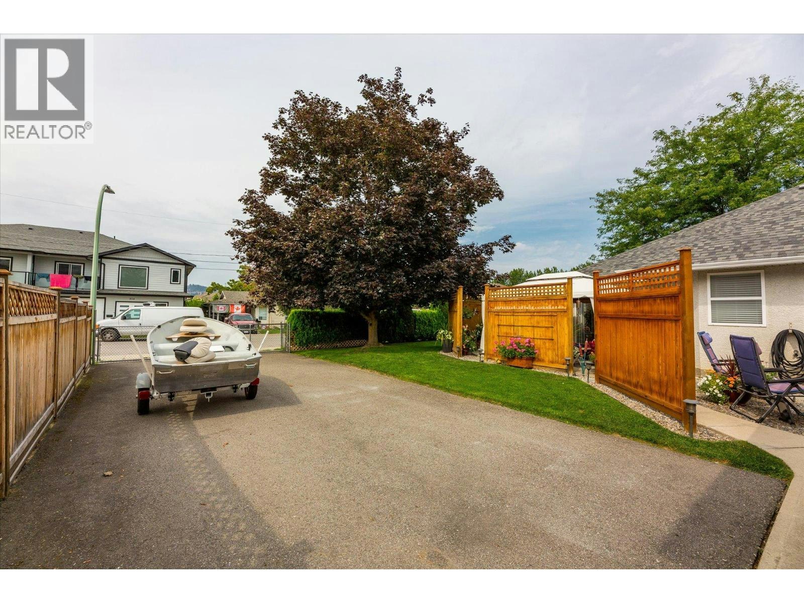 301 Fizet Avenue, Kelowna, BC, V1X 7P5 - 31