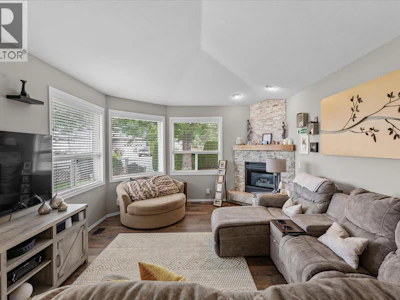 301 Fizet Avenue - 5