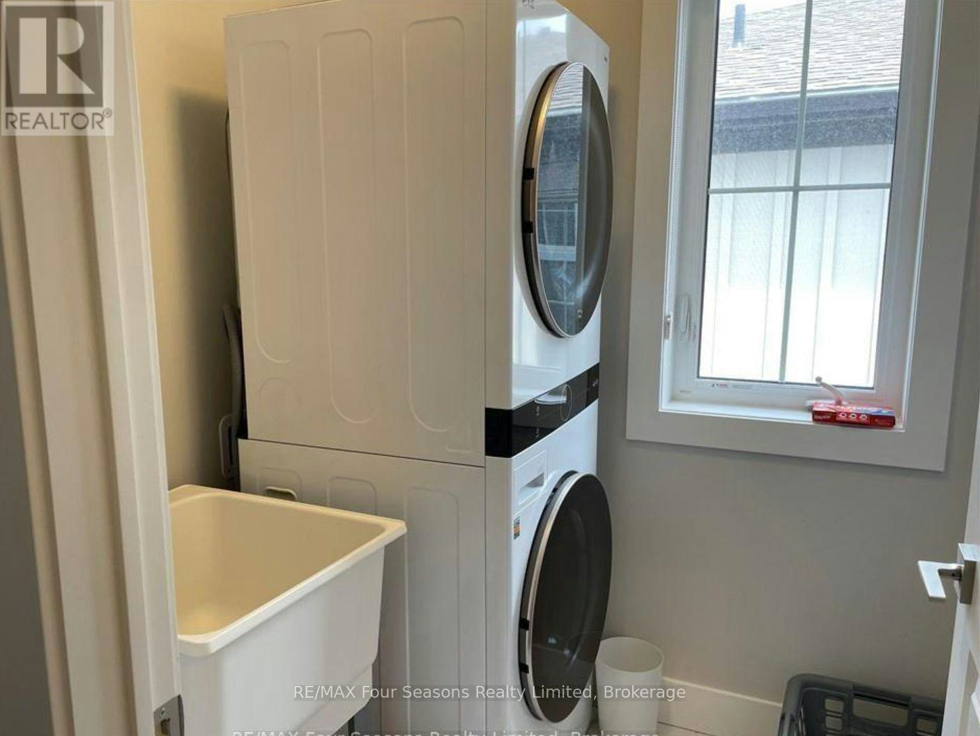 146 Sycamore Street, Blue Mountains, ON, L9Y 4E4 - 17