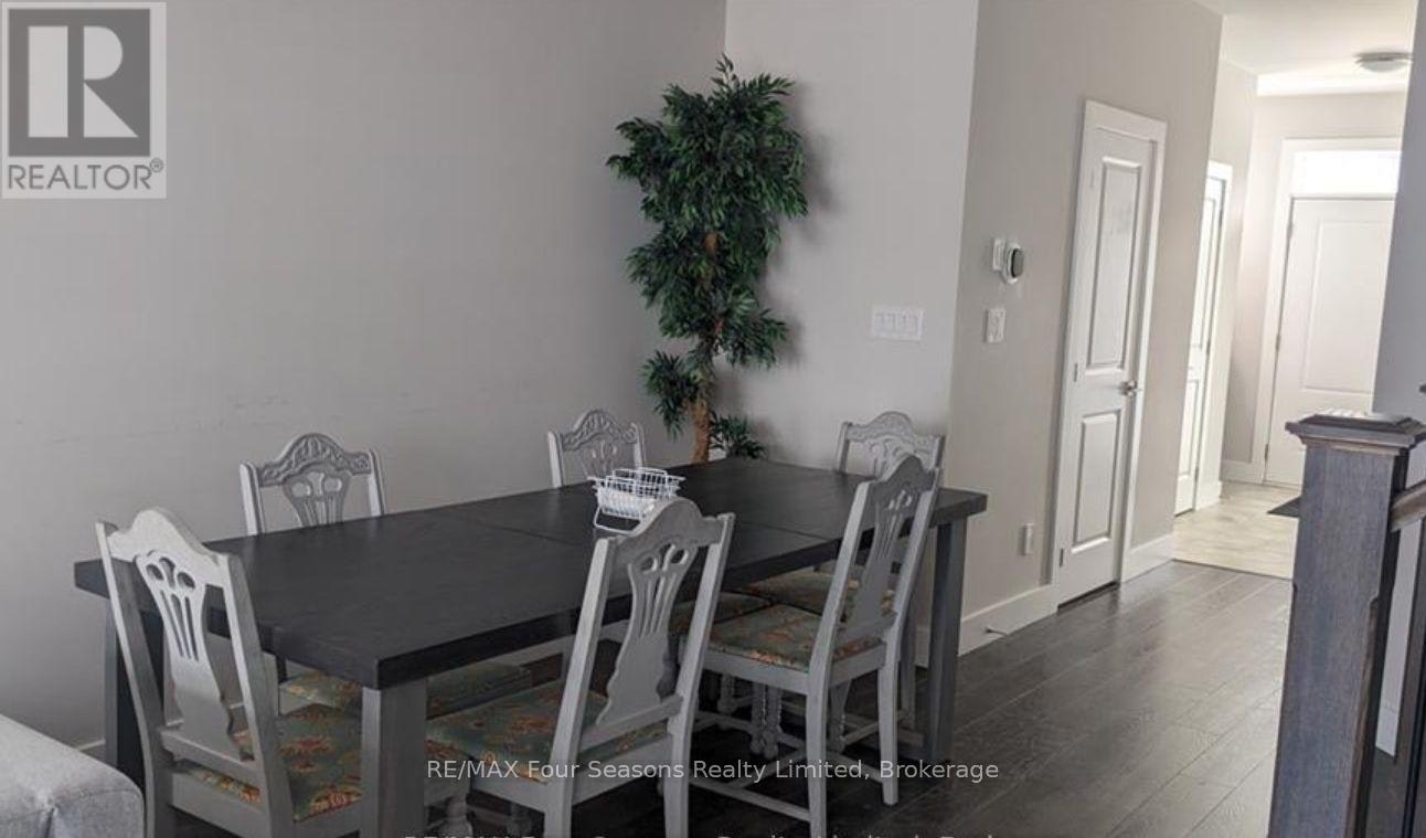 146 Sycamore Street, Blue Mountains, ON, L9Y 4E4 - 8
