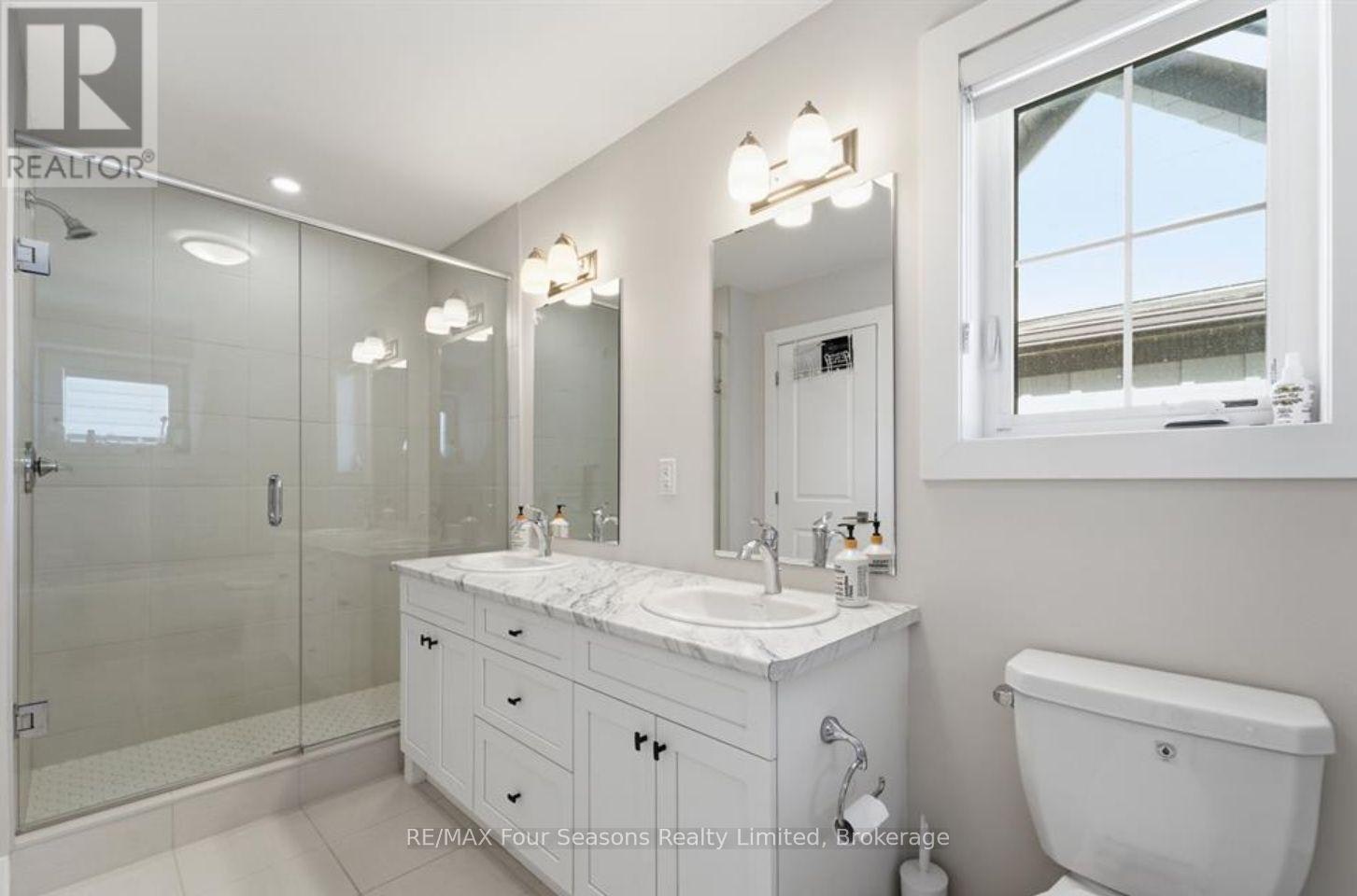 146 Sycamore Street, Blue Mountains, ON, L9Y 4E4 - 14