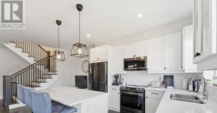 146 Sycamore Street, Blue Mountains, ON, L9Y 4E4 - 5