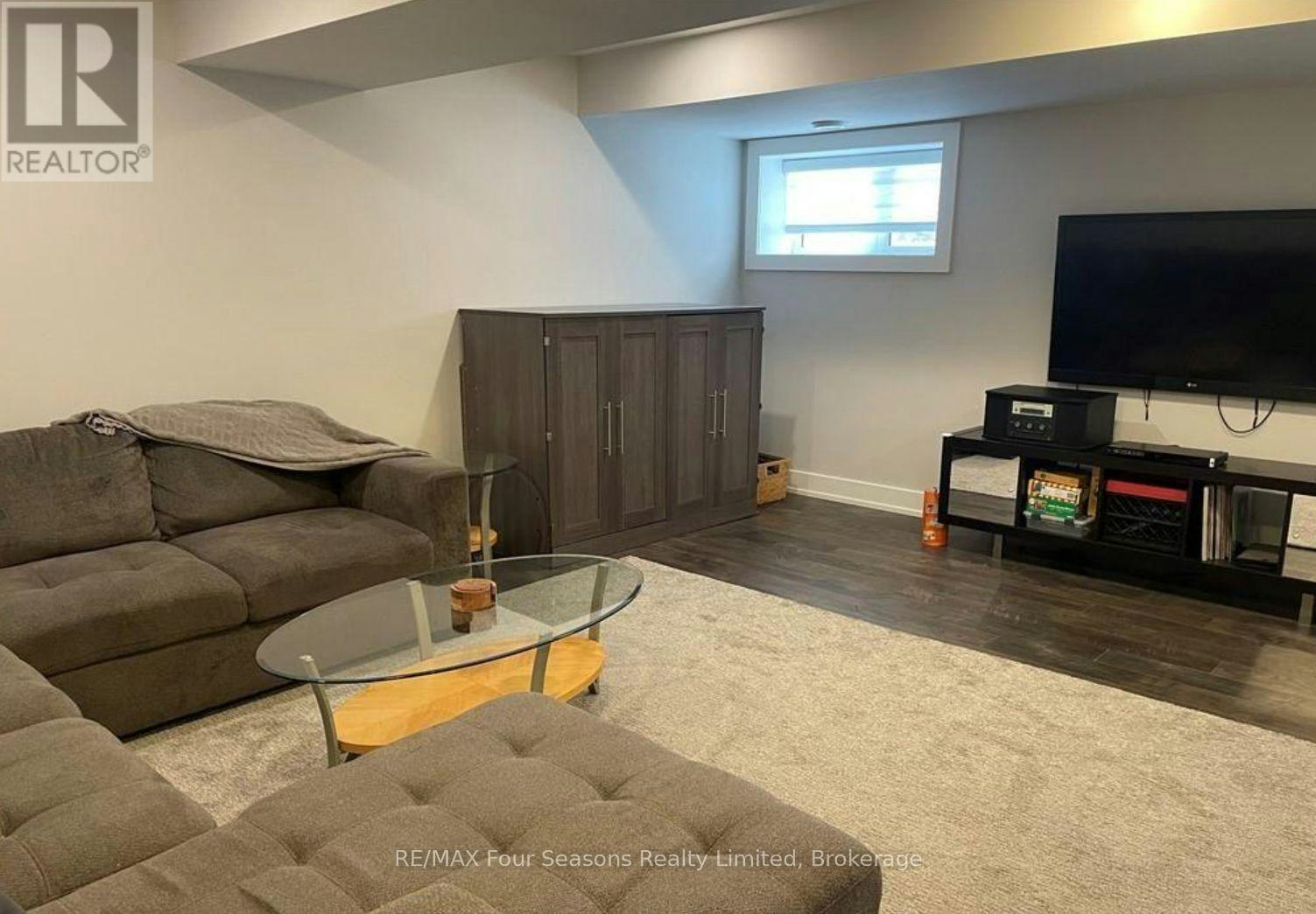 146 Sycamore Street, Blue Mountains, ON, L9Y 4E4 - 19
