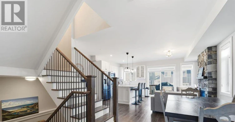 146 Sycamore Street, Blue Mountains, ON, L9Y 4E4 - 3