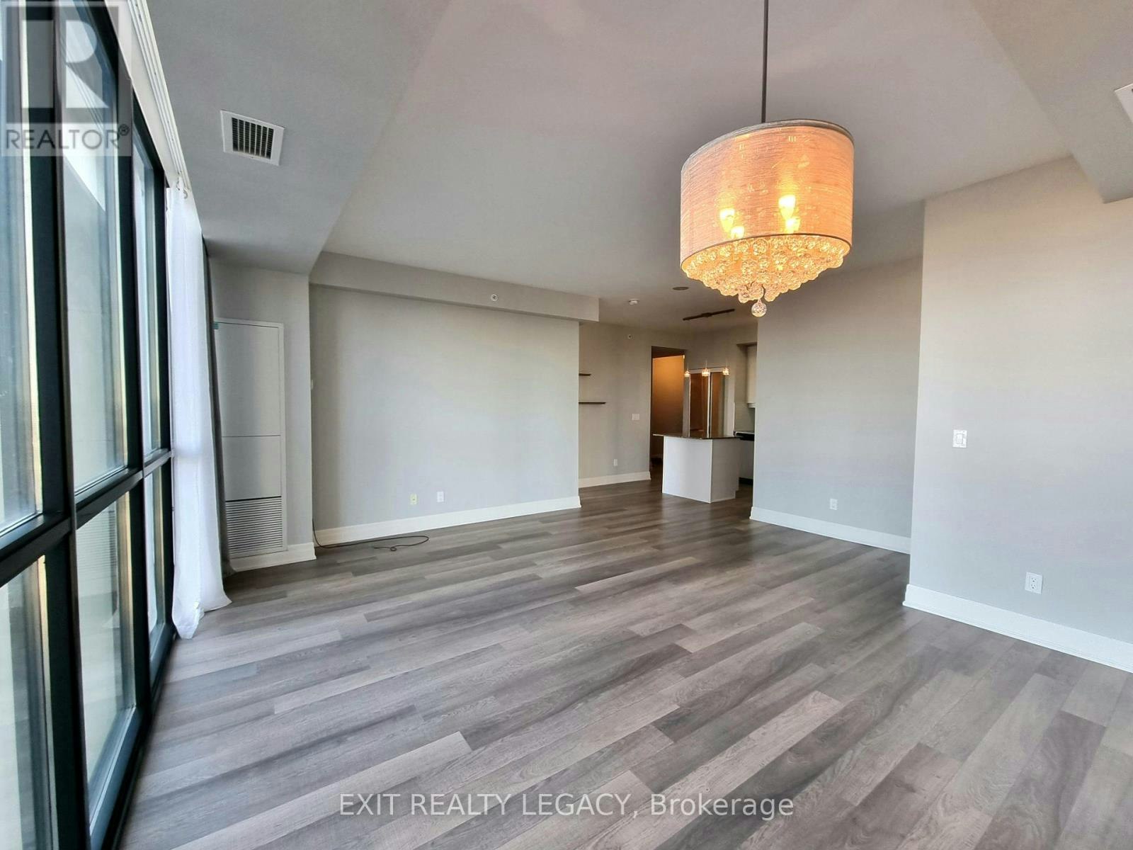 808-2900 7 Highway, Vaughan, ON, L4K 0G3 - 3