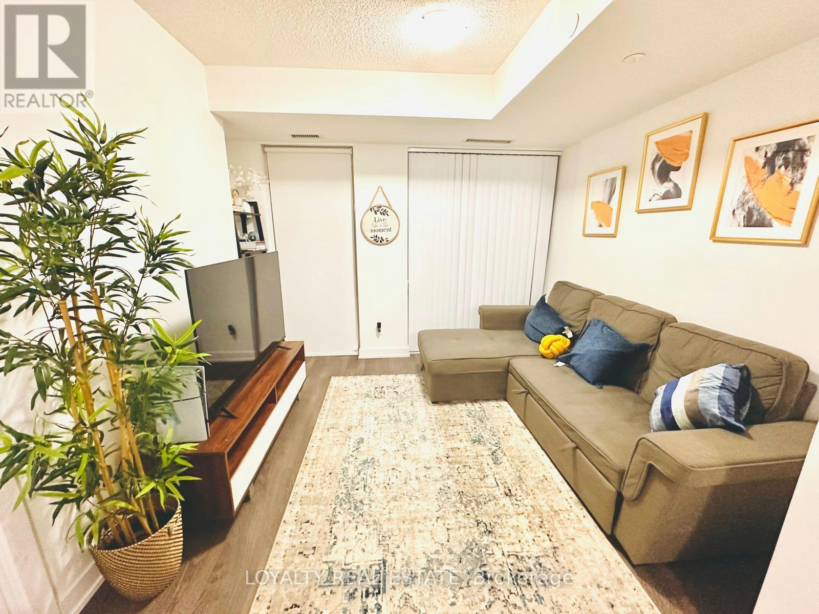311-251 Manitoba Street, Toronto, ON, M8Y 0C7 - 2