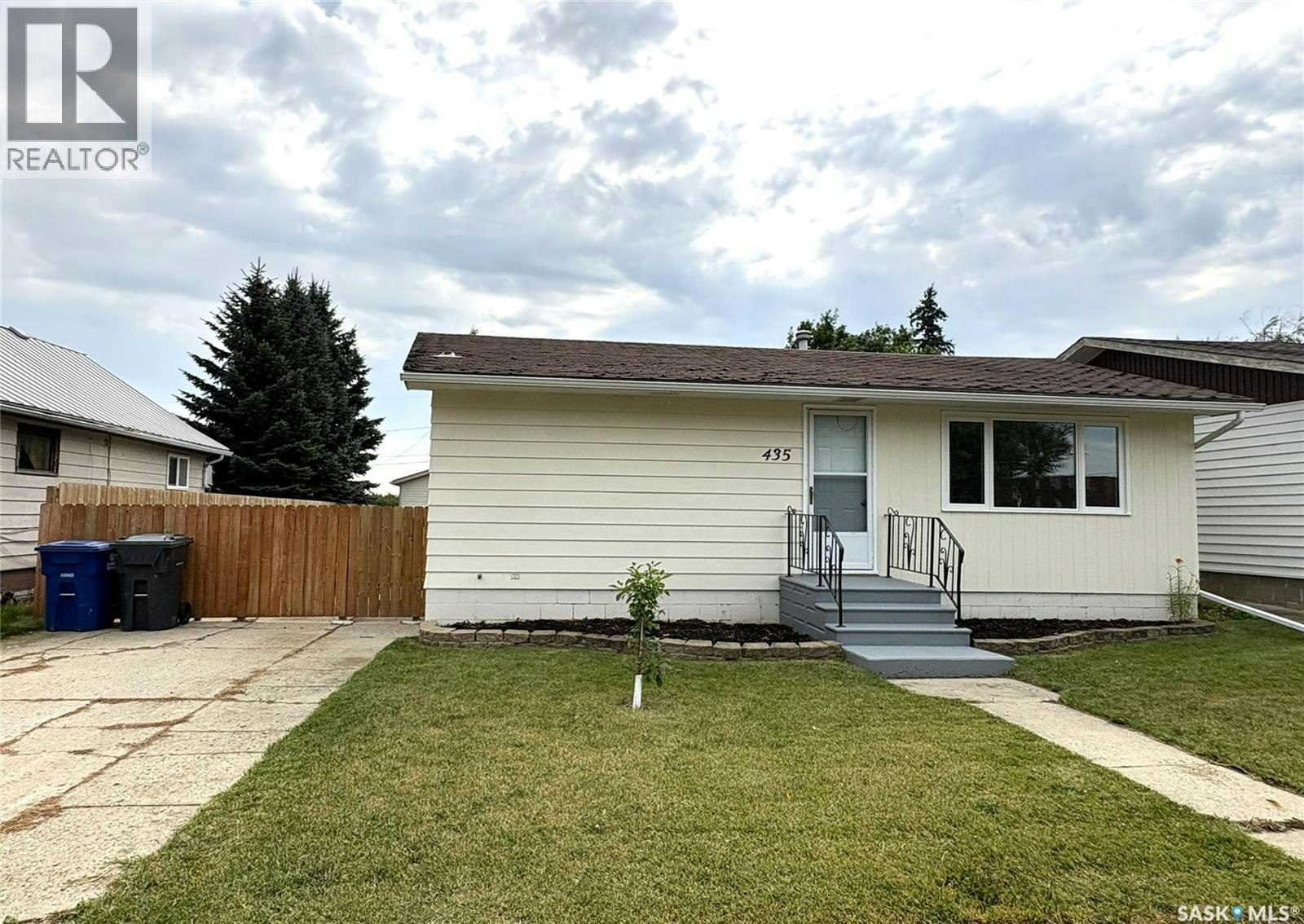 435 2nd Avenue, Allan, SK, S0K 0C0