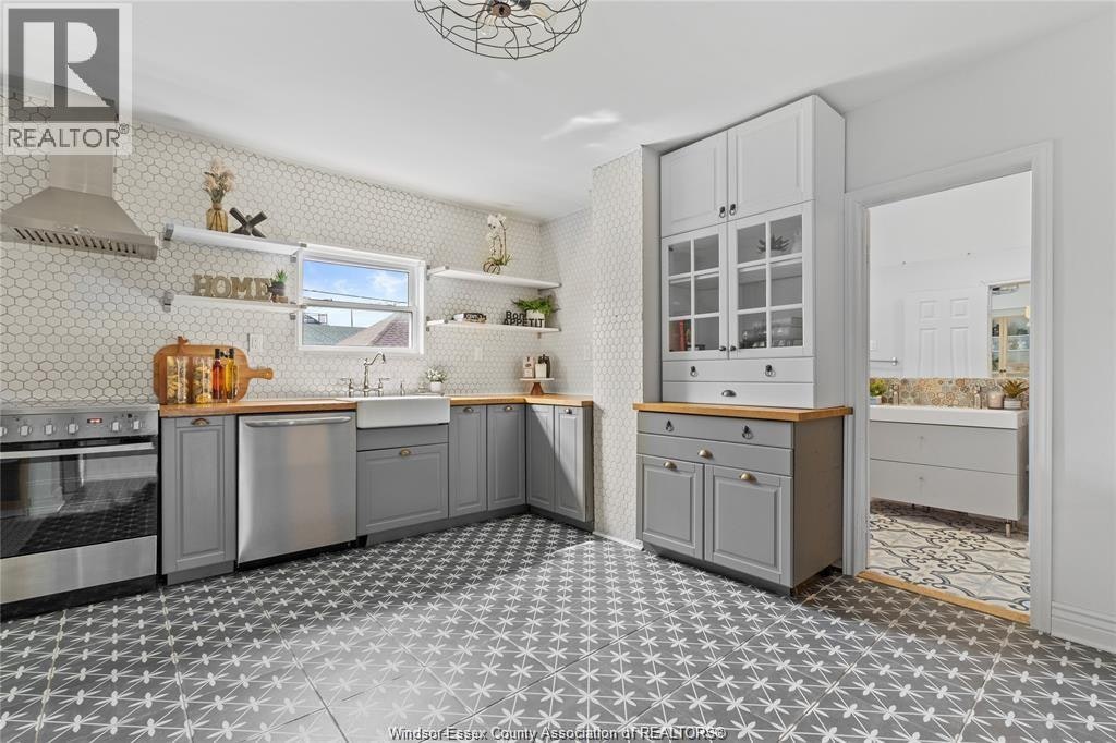 809 Gladstone, Windsor, ON, N9A 2R3 - 8