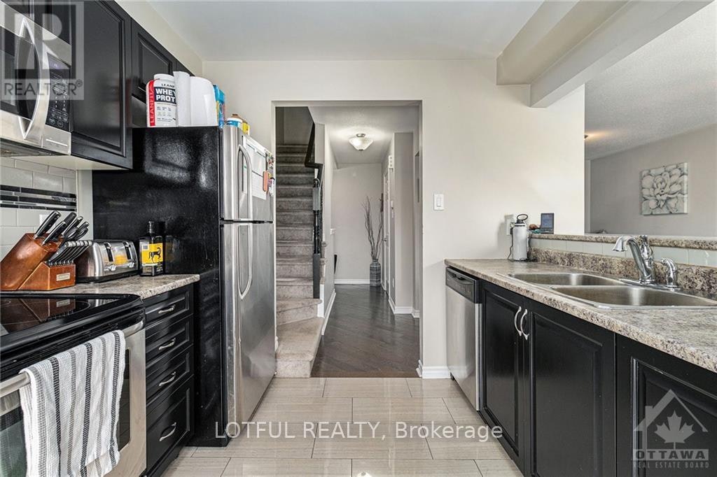 477 Meadowhawk Crescent, Ottawa, ON, K2J 5W7 - 9