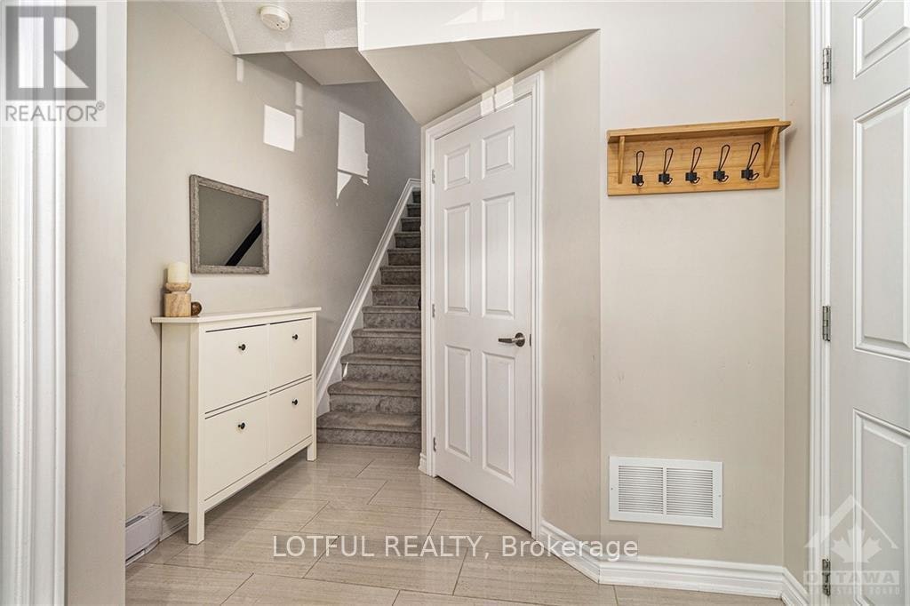 477 Meadowhawk Crescent, Ottawa, ON, K2J 5W7 - 5