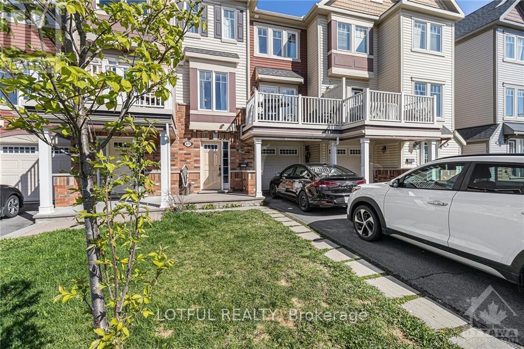 477 Meadowhawk Crescent, Ottawa, ON, K2J 5W7 - 3