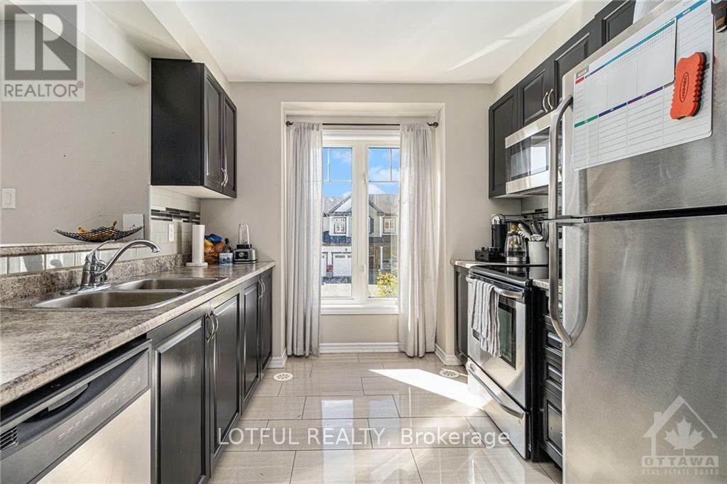 477 Meadowhawk Crescent, Ottawa, ON, K2J 5W7 - 10