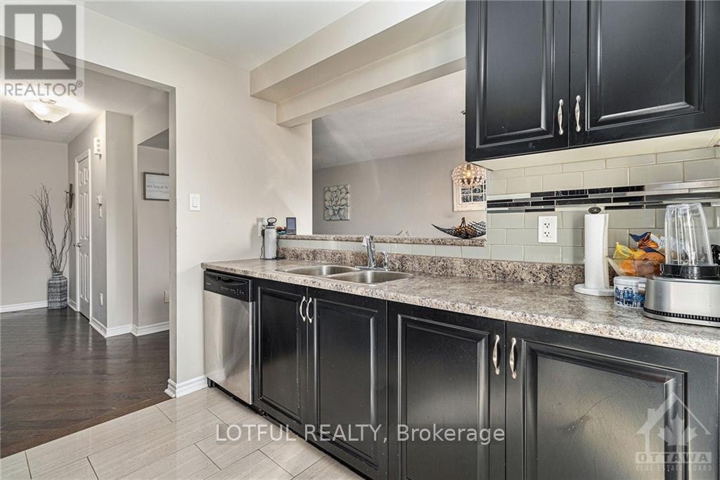 477 Meadowhawk Crescent, Ottawa, ON, K2J 5W7 - 8
