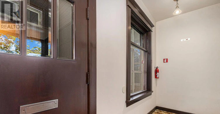 4-220 Powell Avenue, Ottawa, ON, K1S 2A5 - 3