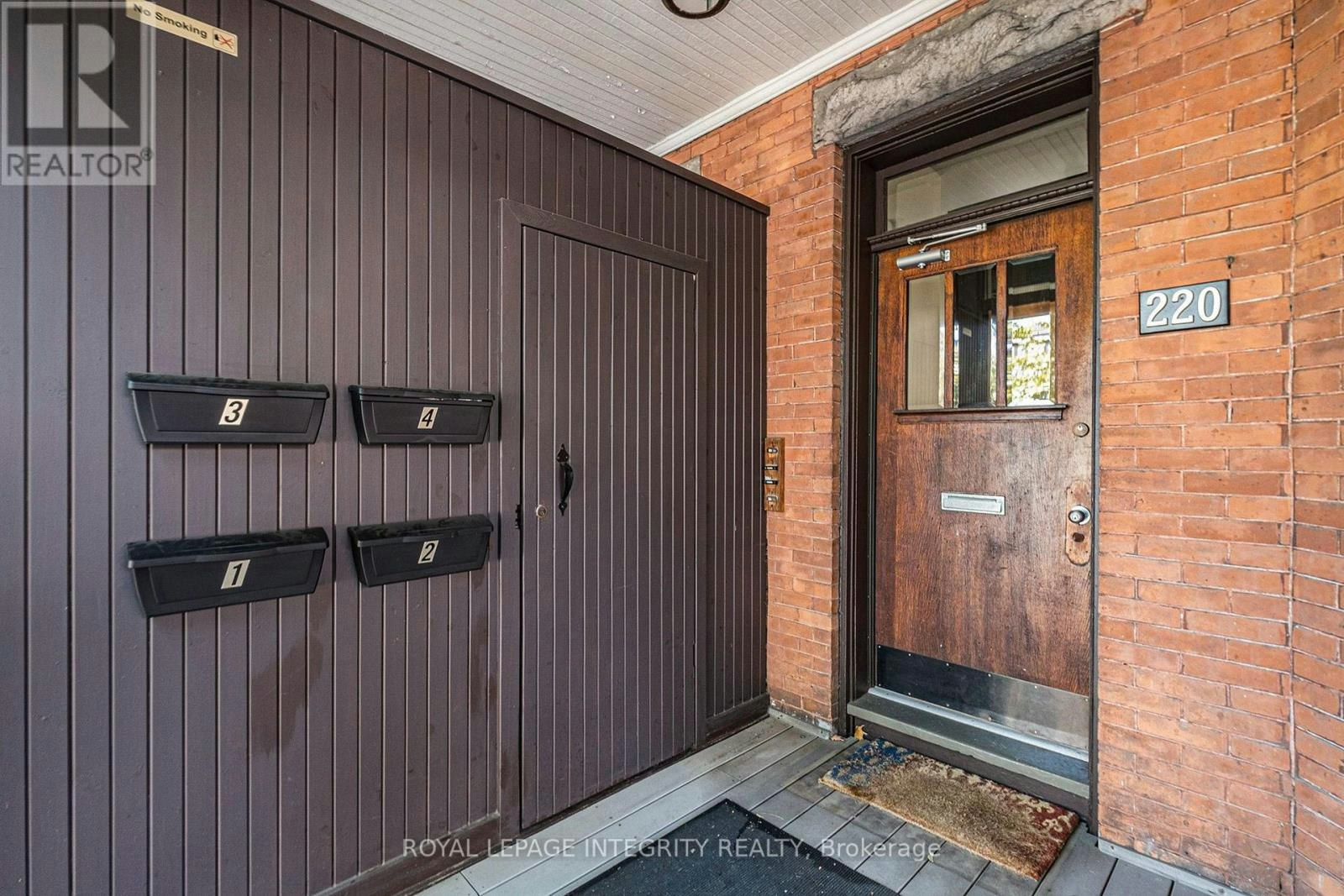 4-220 Powell Avenue, Ottawa, ON, K1S 2A5 - 2