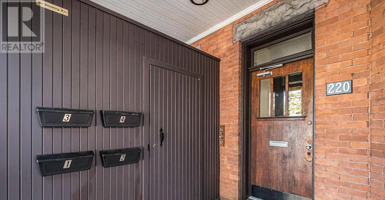 4-220 Powell Avenue, Ottawa, ON, K1S 2A5 - 2