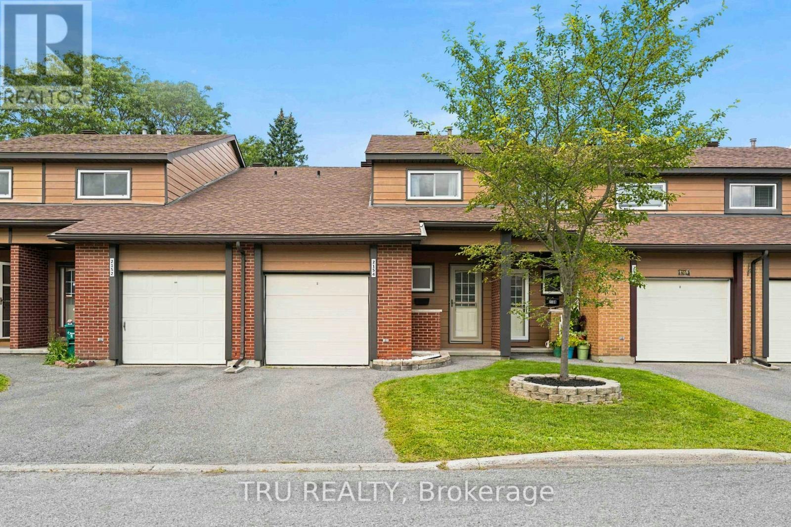 2154 Orient Park Drive, Ottawa, ON, K1B 4V9