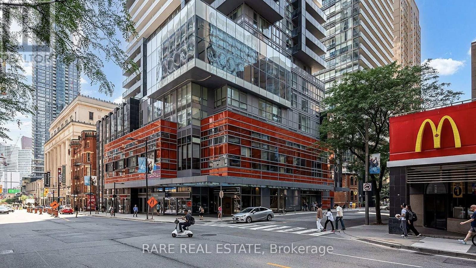 6111-7 Grenville Street, Toronto, ON, M4Y 0E9 - 17
