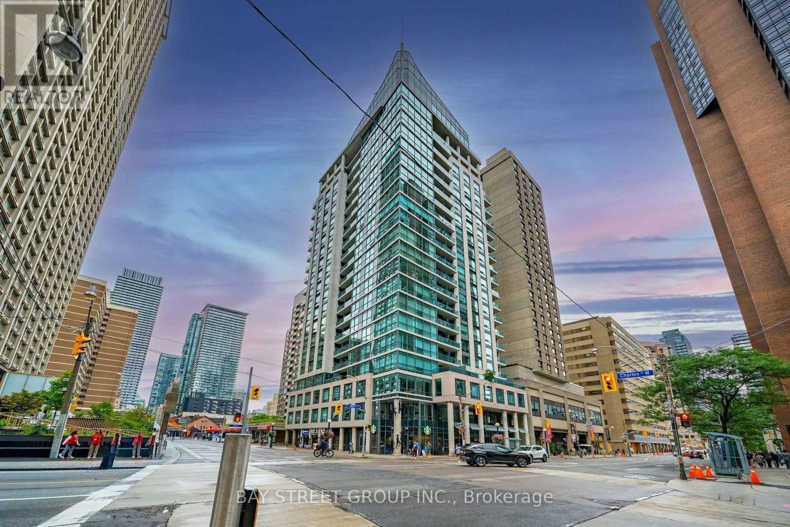 805-1121 Bay Street, Toronto, ON, M5S 3L9