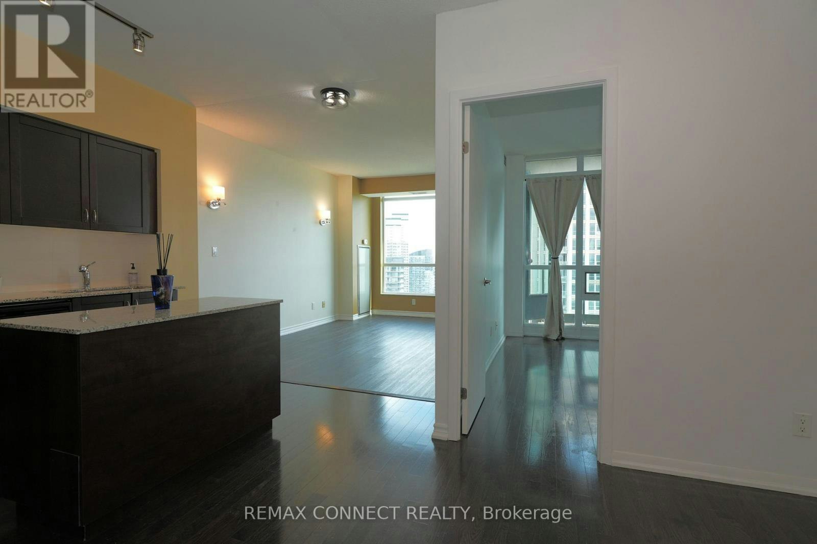 2812-215 Fort York Boulevard, Toronto, ON, M5V 4A2 - 6