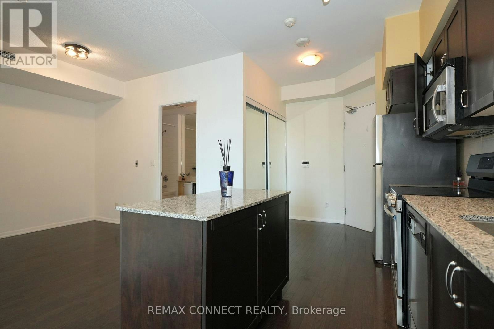 2812-215 Fort York Boulevard, Toronto, ON, M5V 4A2 - 10