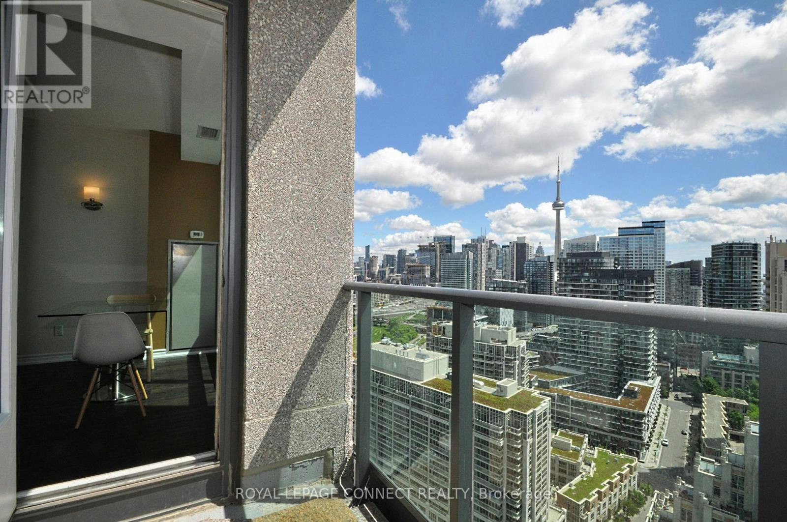 2812-215 Fort York Boulevard, Toronto, ON, M5V 4A2 - 2
