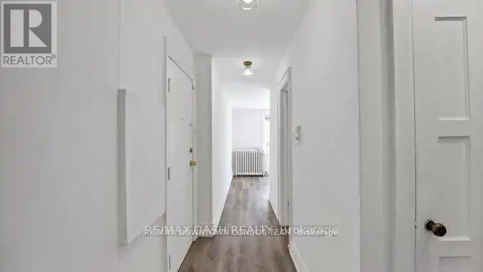 31-917 St Clair Avenue W, Toronto, ON, M6C 1C7 - 11