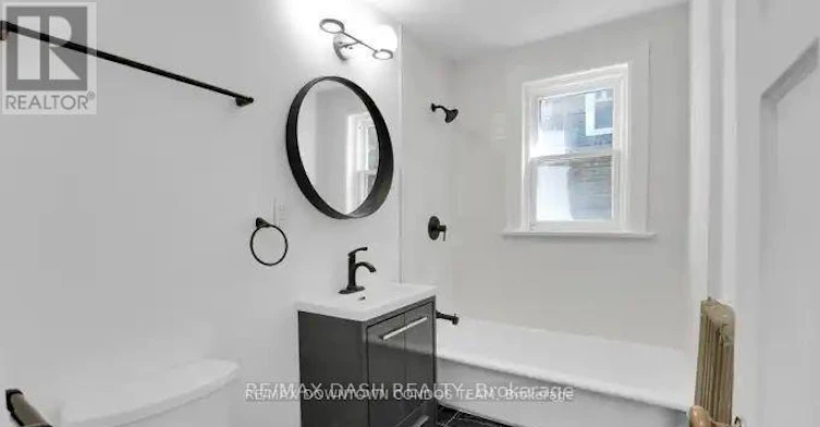 31-917 St Clair Avenue W, Toronto, ON, M6C 1C7 - 13