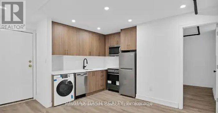 31-917 St Clair Avenue W, Toronto, ON, M6C 1C7 - 3