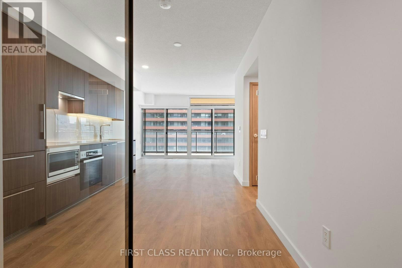 728W-3 Concord Cityplace Way, Toronto, ON, M5V 0X4 - 8