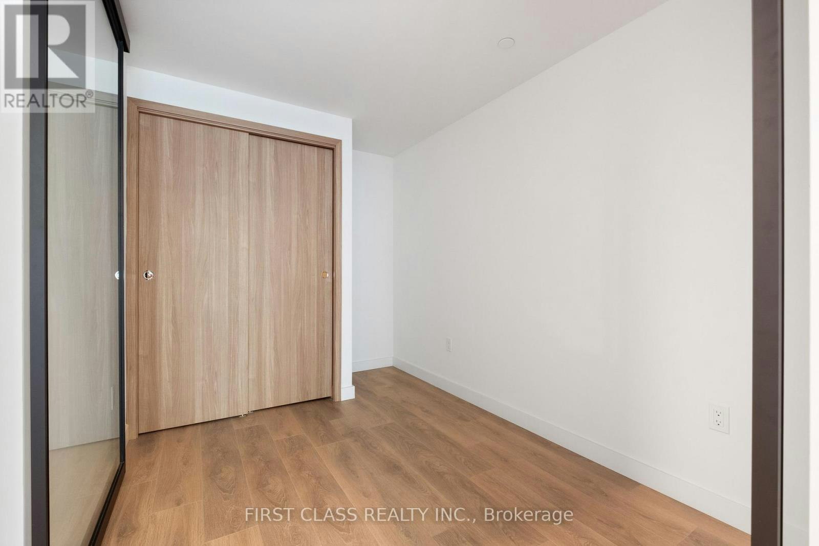 728W-3 Concord Cityplace Way, Toronto, ON, M5V 0X4 - 9