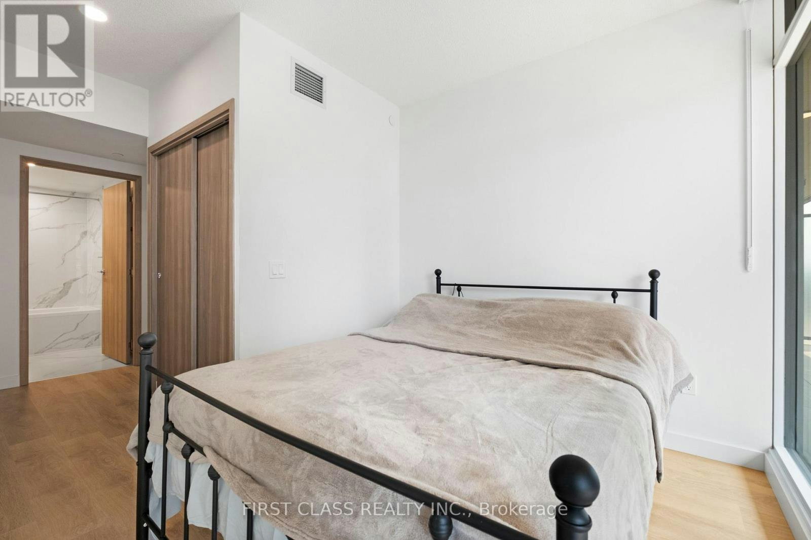 728W-3 Concord Cityplace Way, Toronto, ON, M5V 0X4 - 16