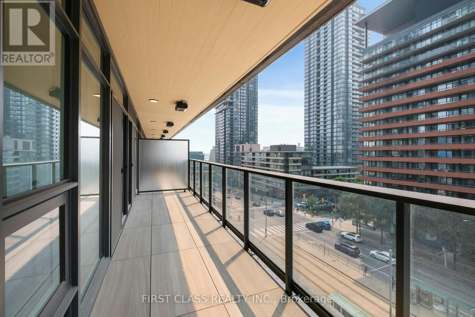 728W-3 Concord Cityplace Way, Toronto, ON, M5V 0X4 - 10
