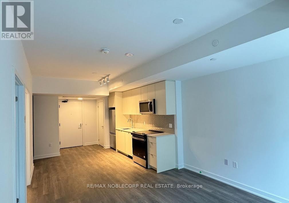 337 D-1614 Charles Street, Whitby, ON, L1N 1B9 - 2