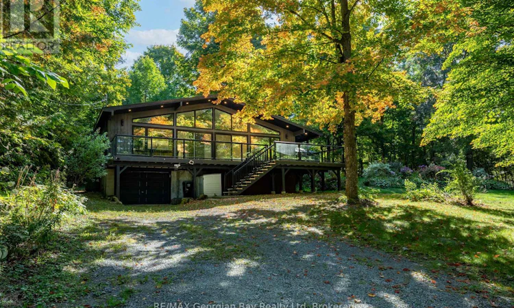 1745 Twin Oaks Crescent