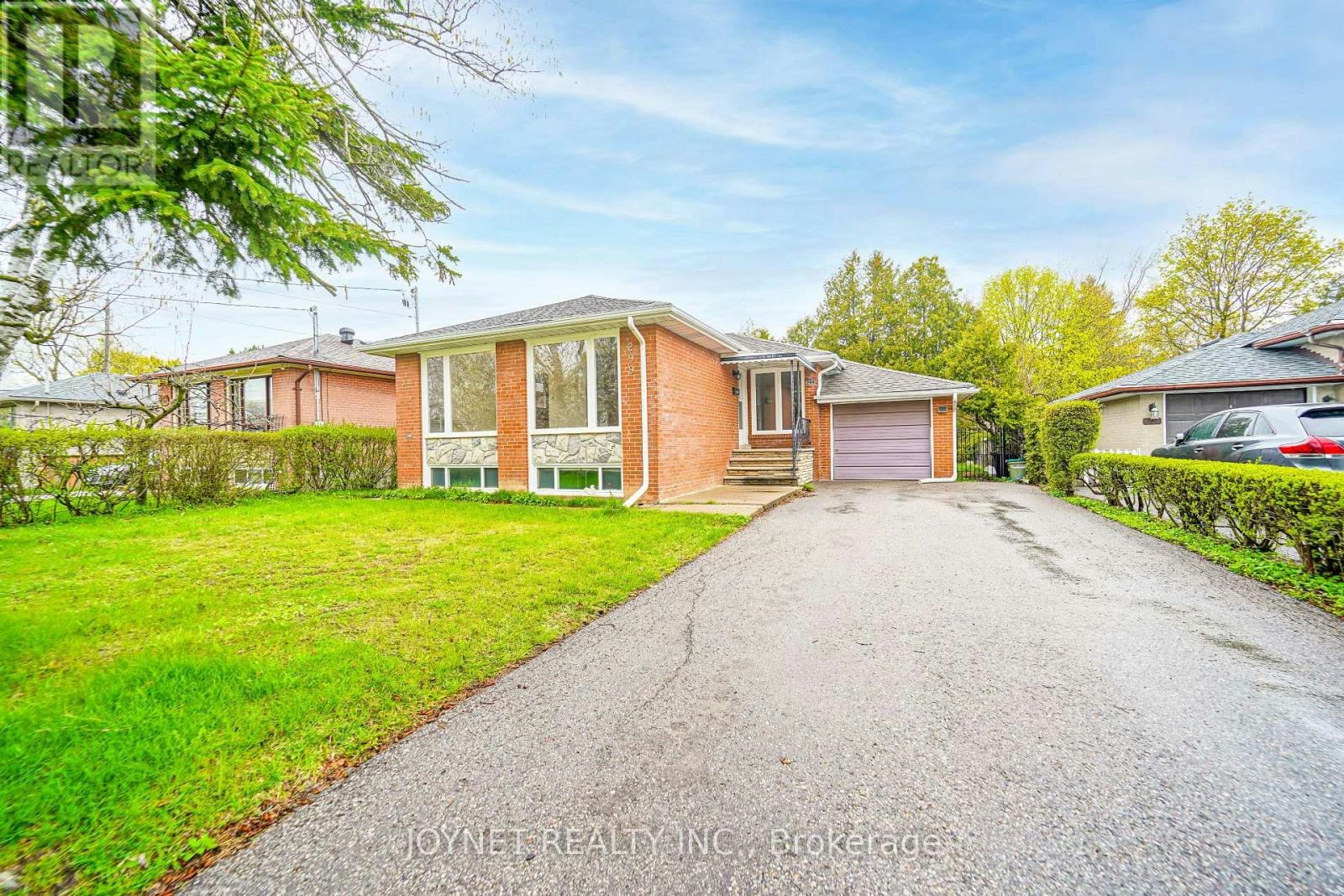 299 Palmer Avenue, Richmond Hill, ON, L4C 1P4