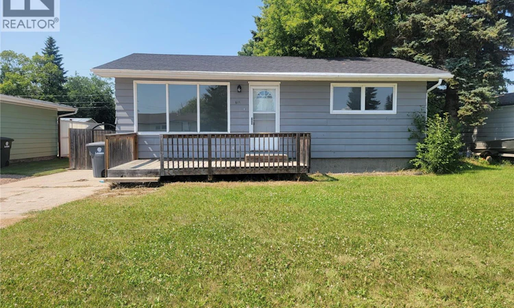 611 2nd Street W