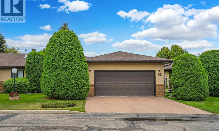 42-3415 Calder Crescent