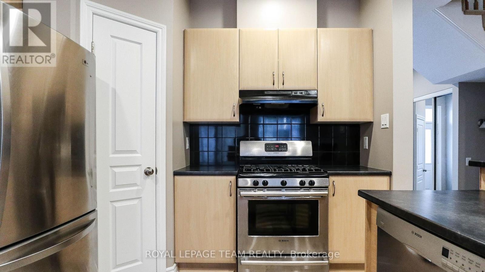 119 Bridgestone Drive, Ottawa, ON, K2M 0A4 - 7