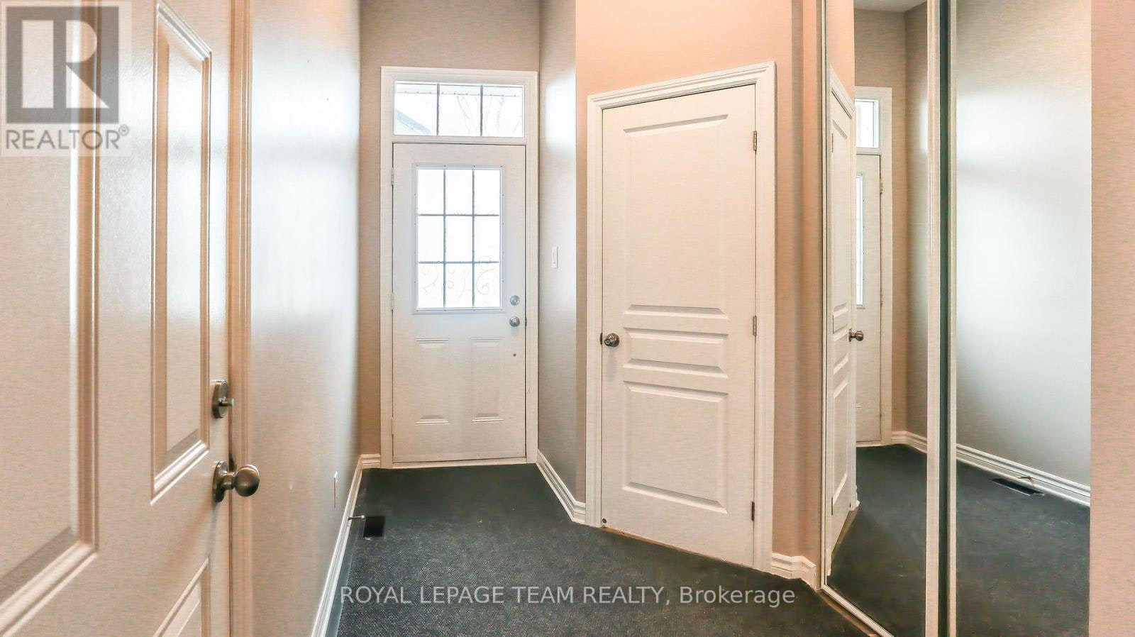 119 Bridgestone Drive, Ottawa, ON, K2M 0A4 - 4