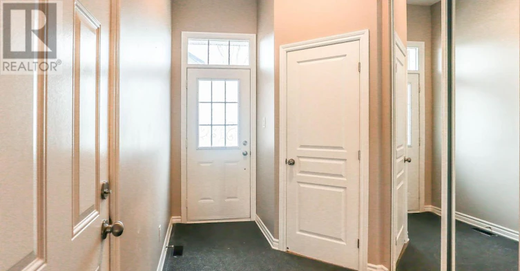 119 Bridgestone Drive, Ottawa, ON, K2M 0A4 - 4