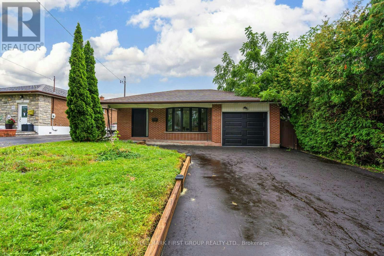 969 Applegrove Avenue, Oshawa, ON, L1H 1S5