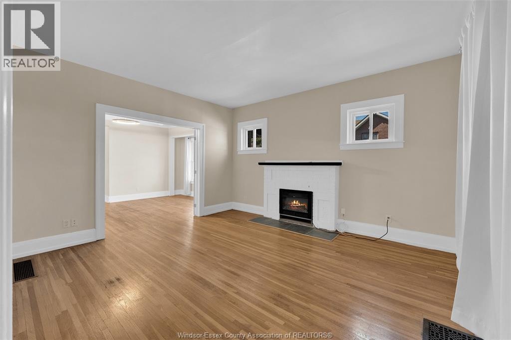 UPPER-1605 Dougall Avenue, Windsor, ON, N8X 1S4 - 6