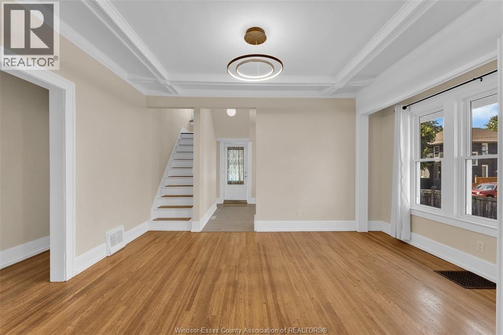 UPPER-1605 Dougall Avenue, Windsor, ON, N8X 1S4 - 9