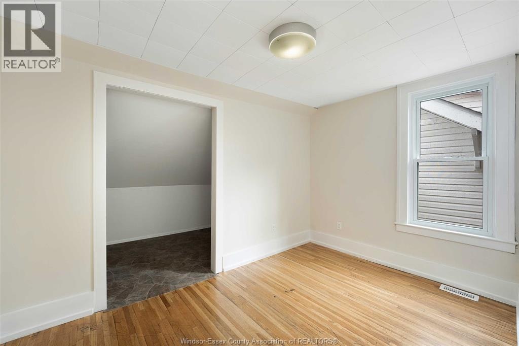 UPPER-1605 Dougall Avenue, Windsor, ON, N8X 1S4 - 24