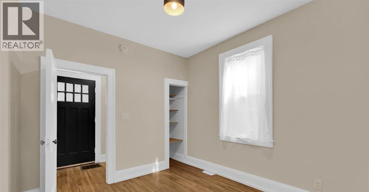 UPPER-1605 Dougall Avenue, Windsor, ON, N8X 1S4 - 18